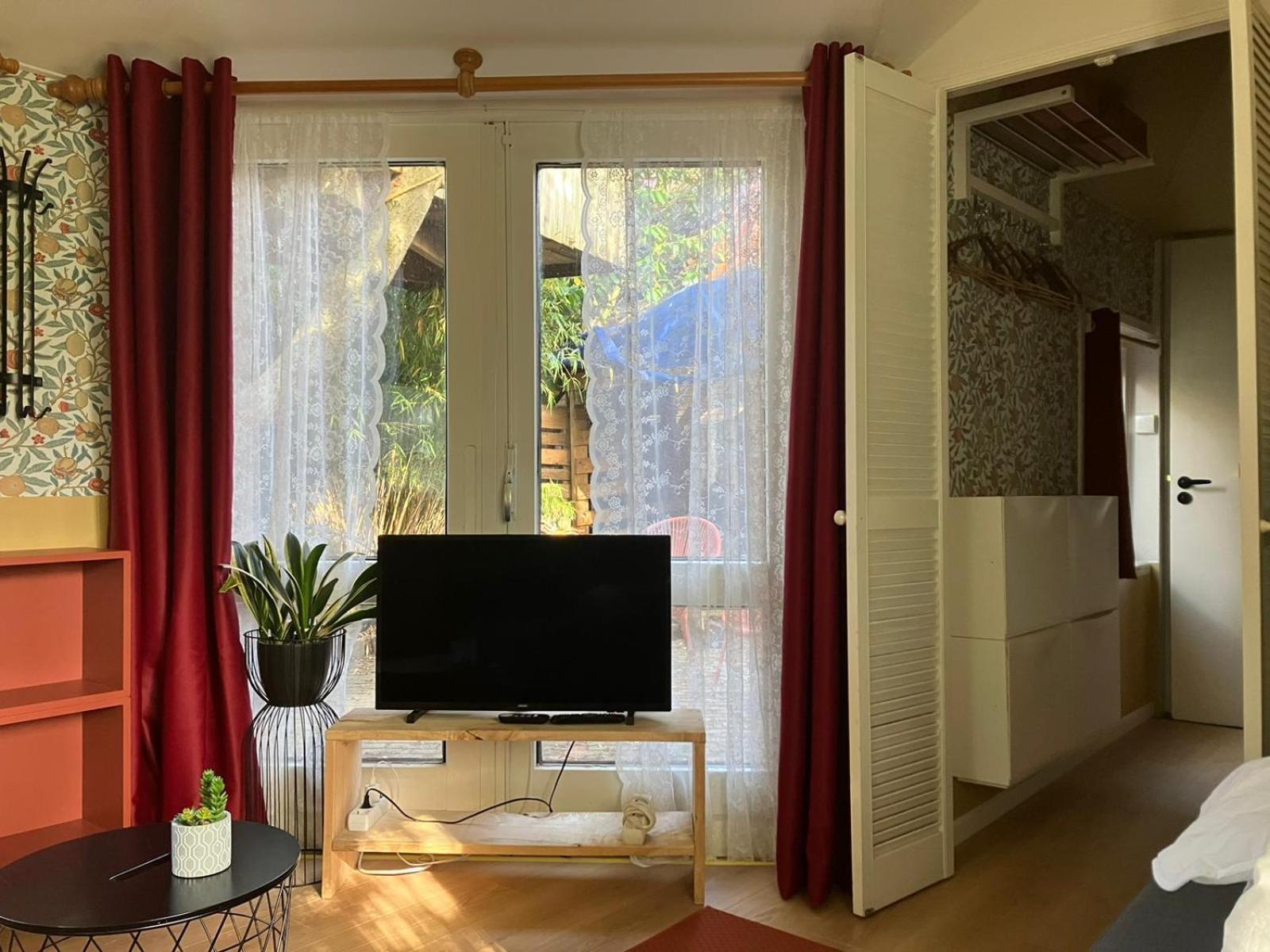 B En B Op Steendam, Tuinkamer Onder De Appelboom Экстерьер фото