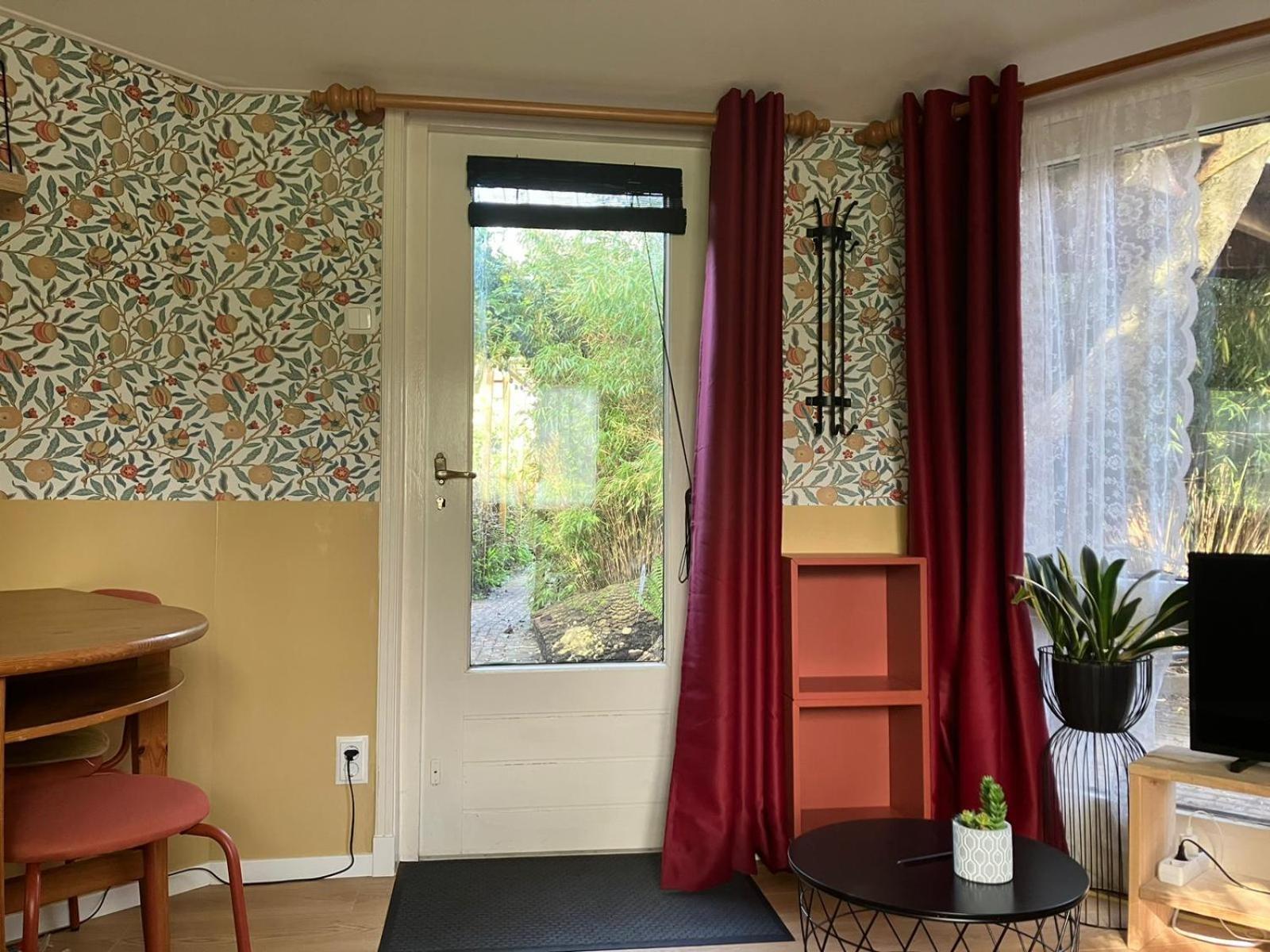 B En B Op Steendam, Tuinkamer Onder De Appelboom Экстерьер фото